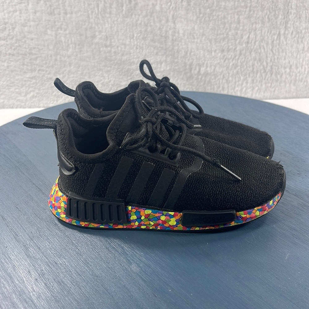 Adidas NMD R1 Unisex 10K Athletic Sneaker - Black Mosaic.